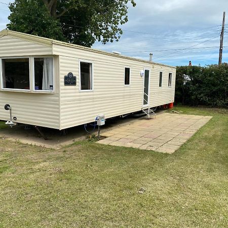 3 Bed 8 Berth Caravan In California Cliffs - M1 Great Yarmouth Buitenkant foto