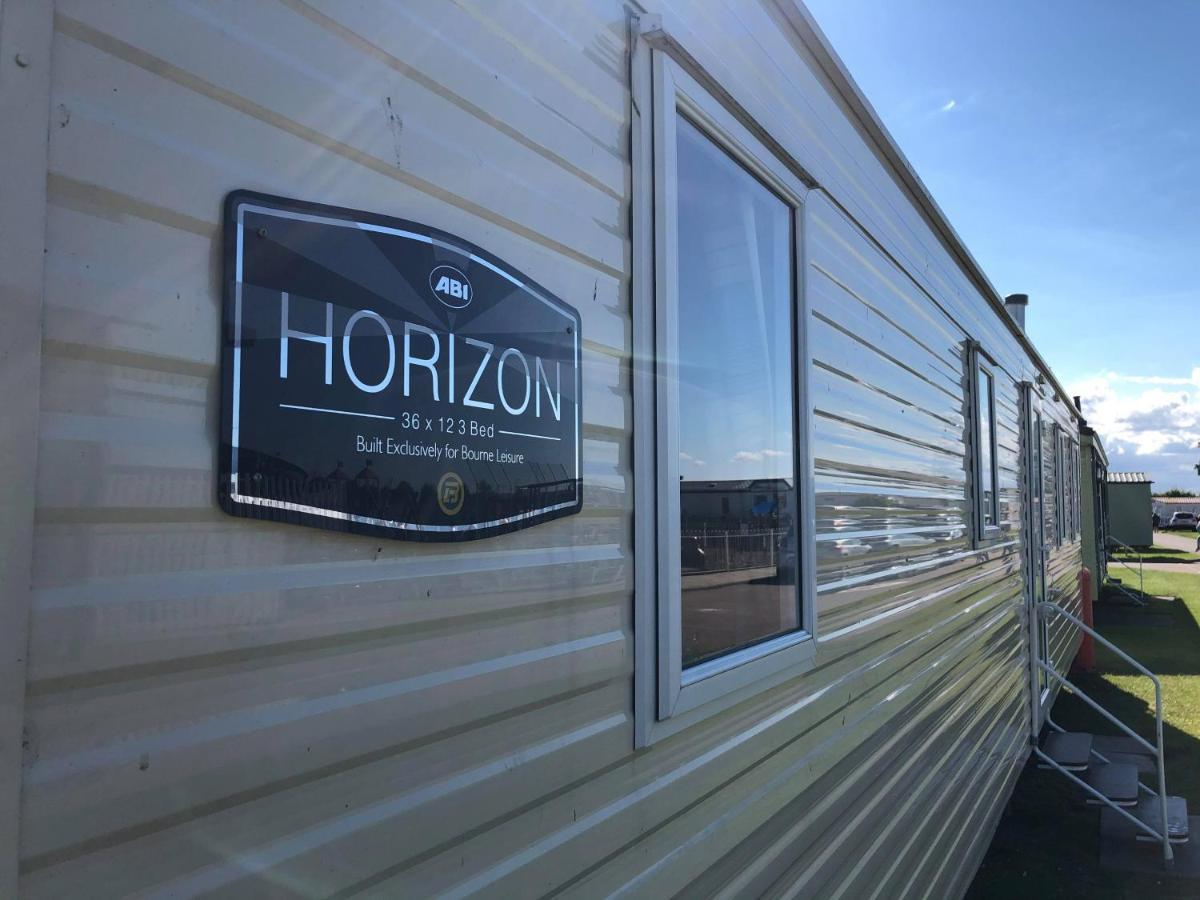 3 Bed 8 Berth Caravan In California Cliffs - M1 Great Yarmouth Buitenkant foto