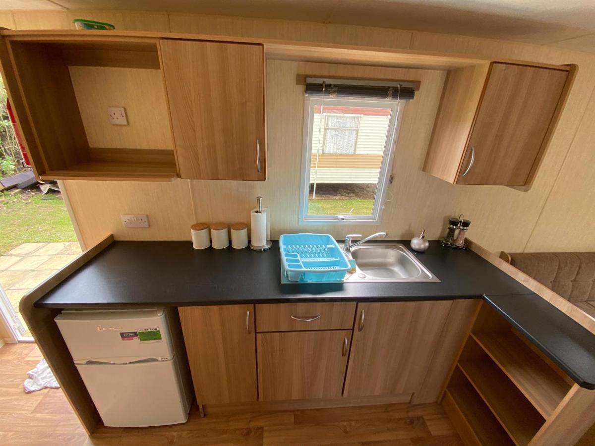3 Bed 8 Berth Caravan In California Cliffs - M1 Great Yarmouth Buitenkant foto
