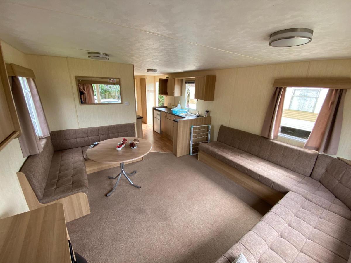 3 Bed 8 Berth Caravan In California Cliffs - M1 Great Yarmouth Buitenkant foto